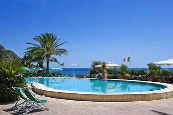 Parco Smeraldo Apartahotel